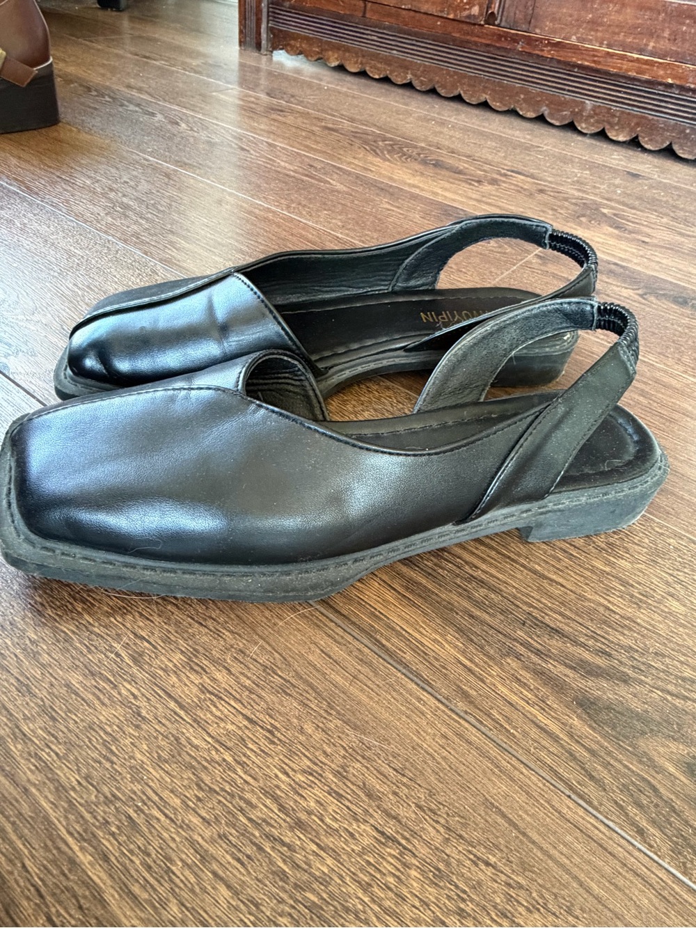 SHEIN Black Leather-Look Slingback Flats